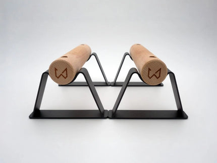 Antlettes parallettes and white background